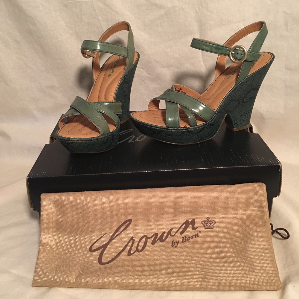 Crown By Born Sherine Wedge